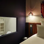 Hotel Tribe