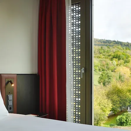 Tribe Hotel 4*